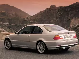 Backside of BMW 5
