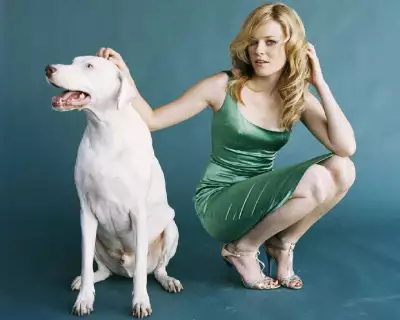 Elizabeth Banks
