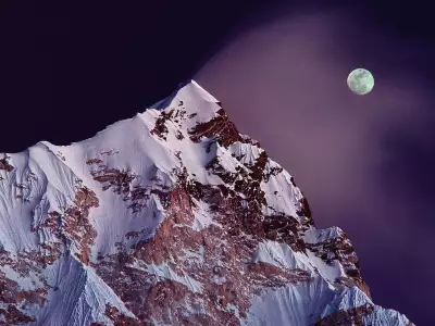 Mount Nuptse, Nepal