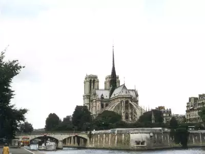 Paris10