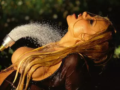 Pamela Anderson and water scene
