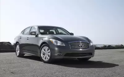 Infiniti M2