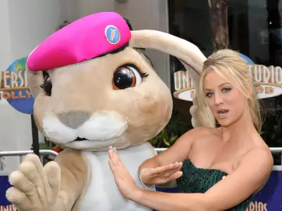 Kaley Cuoco Photoshoot Wallpaper