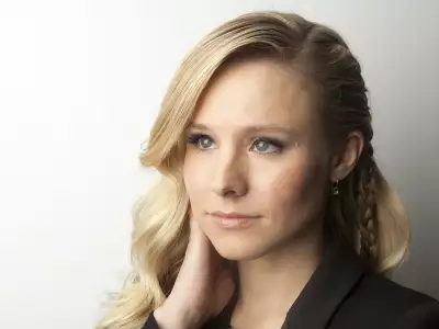 Kristen Bell At CA Portrait Shoot In NYC