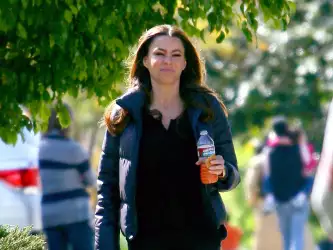 Sofia Vergara On Set Of Modern Family
