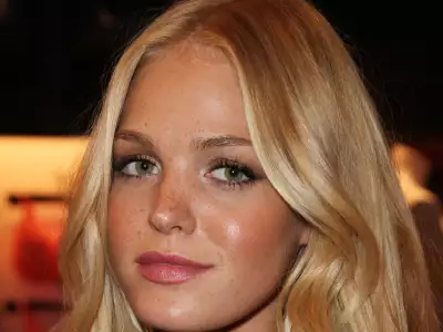 Erin Heatherton In Chicago