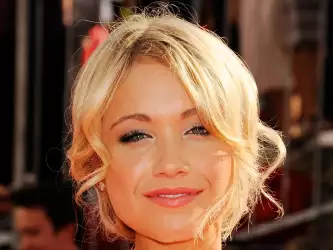 Katrina Bowden