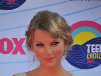 Taylor Swift2 Teen Choice Awards In California