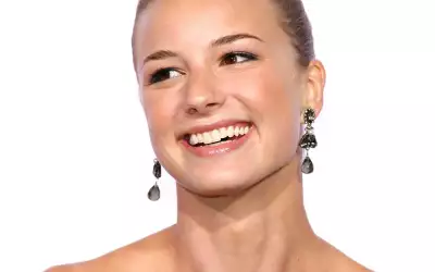 Emily VanCamp