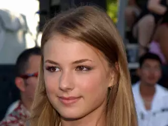 Emily VanCamp