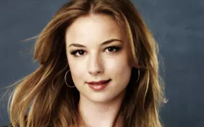 Emily VanCamp