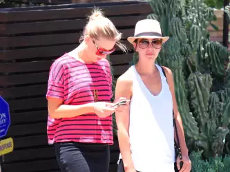 2 Scarlett Johansson Out And About Candids In Hollywood