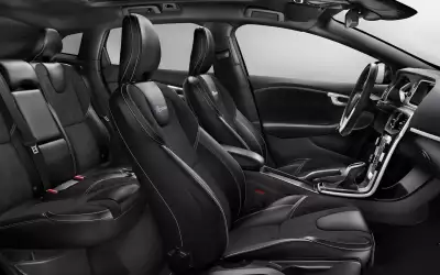 Volvo V40 R Design3