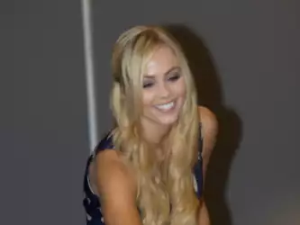 Laura Vandervoort2 Montreal Comic Con Appearance Candids