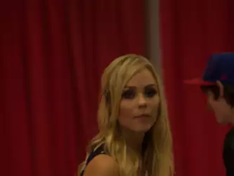 Laura Vandervoort2 Montreal Comic Con Appearance Candids